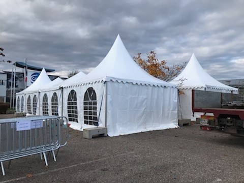 Evénement sur Libourne avec des chapiteaux 5x5 accolés