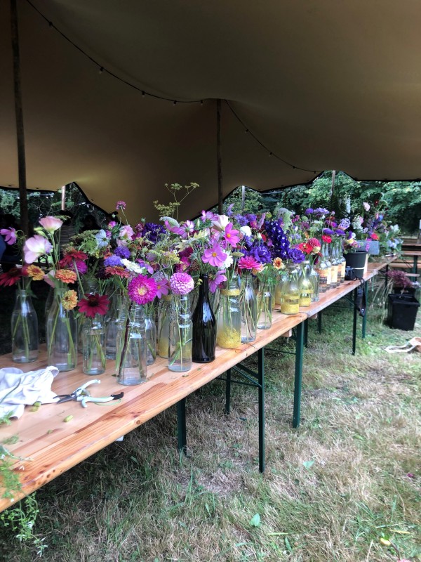 Fermeture jusqu'au sol possible avec la tente stretch