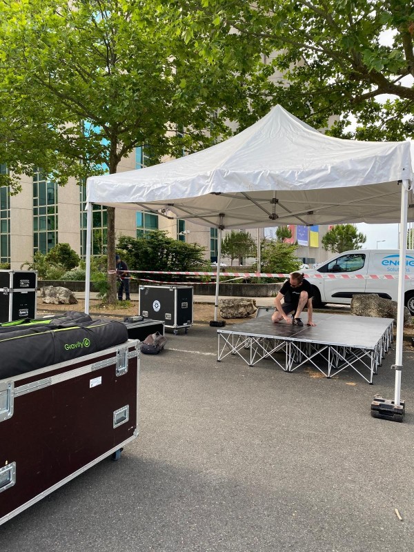 Chapiteau pour un montage autonome et rapide de taille 5x5