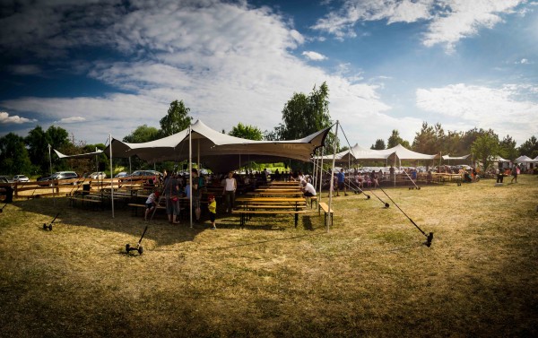 Tente Stretch RHI sur un Festival de musique